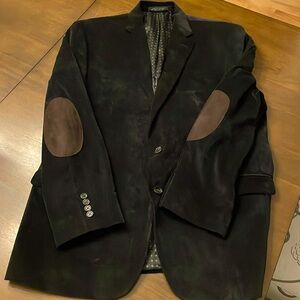 Like new, super soft corduroy jacket looks great with jeans!